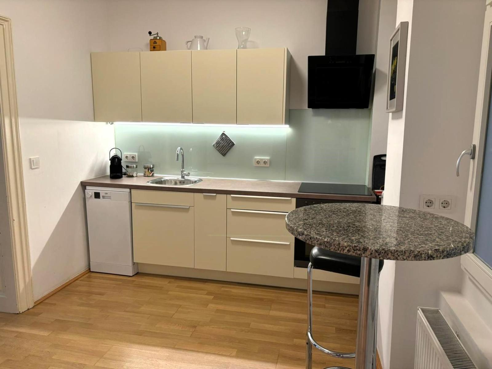 Casa Nostra - Schoene 3-Zimmerwohnung Am Augarten Bécs Kültér fotó